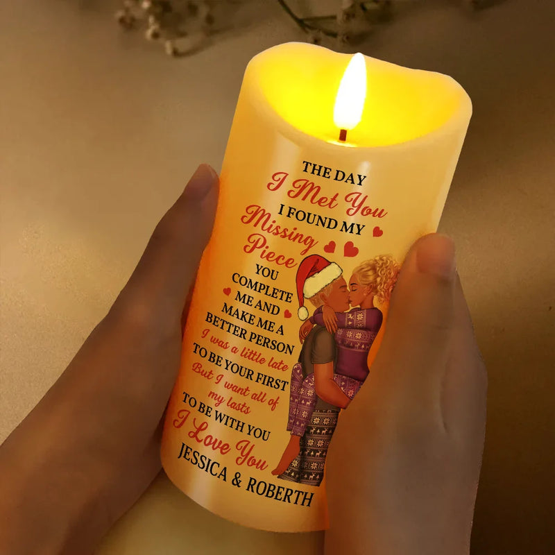 Christmas,Love,Gift For Couples,Gift For Husband,Gift For Wife,Gift For Boyfriend,Gift For Girlfriend,Anniversary - The Day I Met You Kissing Couples - Personalized Flameless LED Candle