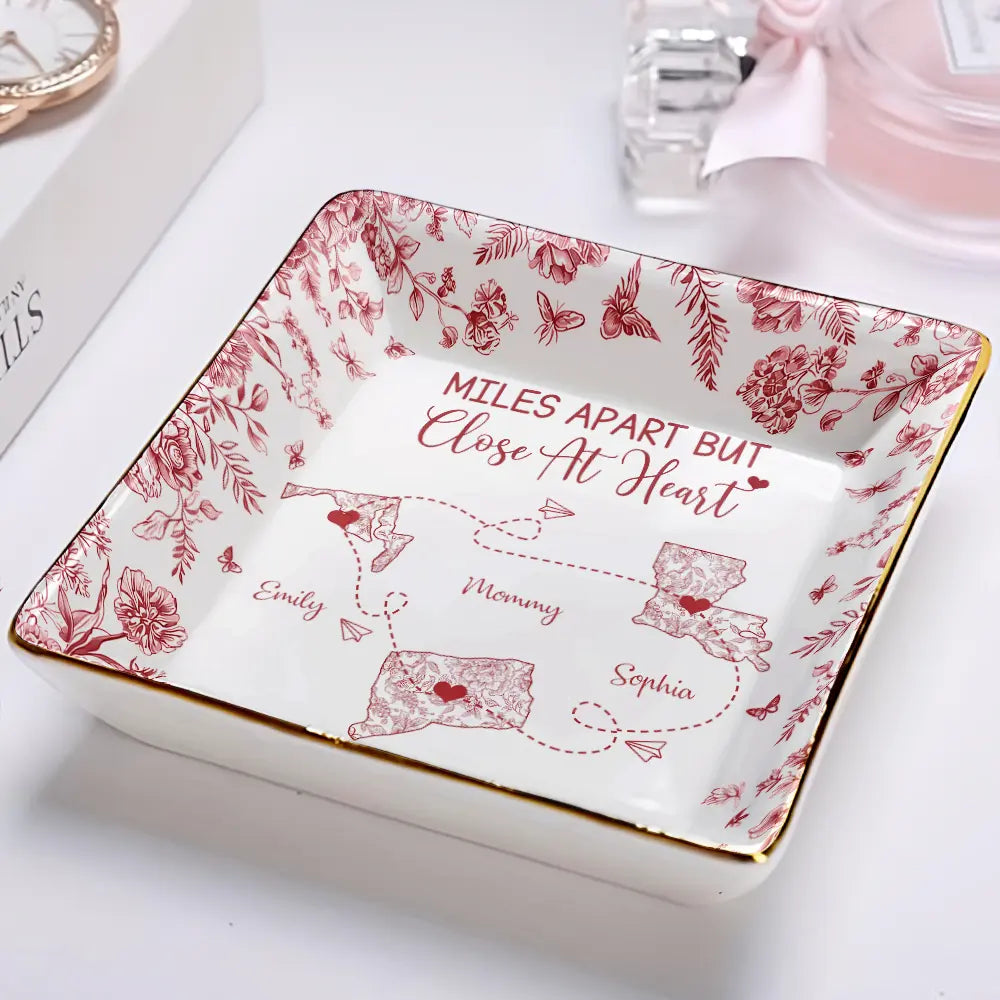 Gift For Mother,Mom - Children,Long Distance,Happy - Always Under The Same Sky Toile Pattern - Personalized Ring Dish