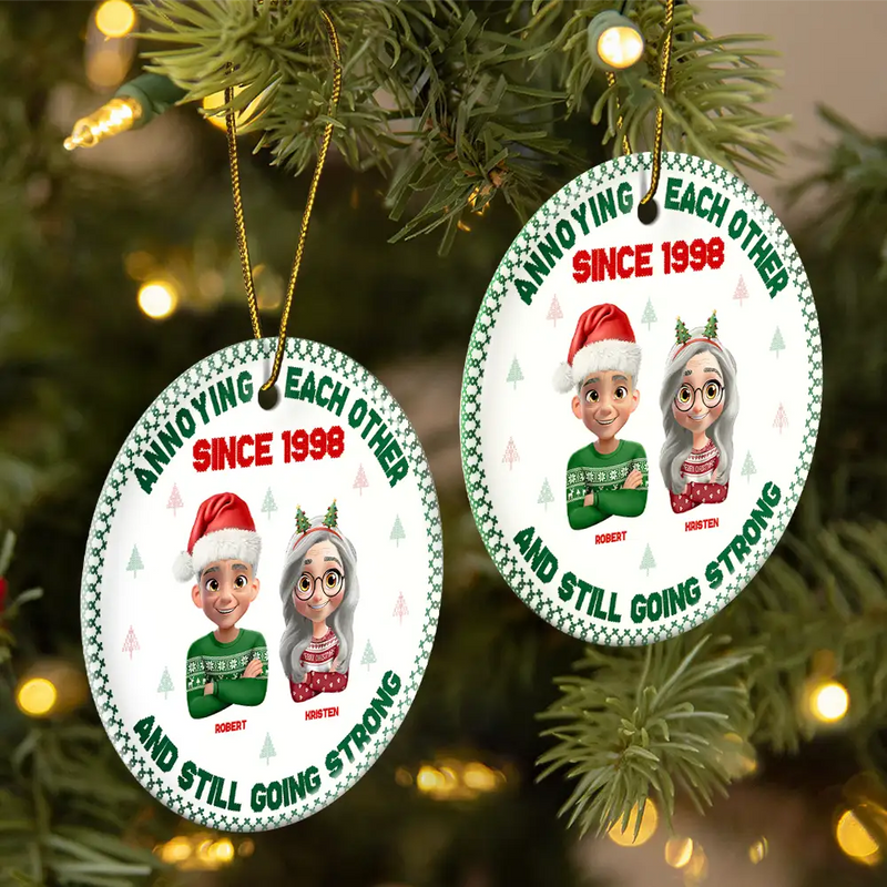 Gift For Couples, Old Couples, Gift For Women, Gift For Men, Gift For Husband, Gift For Wife, Love, Christmas - Annoying Each Other 3D Effect Couple Crossed Arms - Personalized Circle Ceramic Ornament