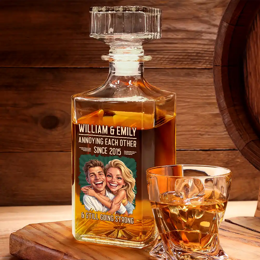 Custom Photo, Art Design, Gift For Couples, Old Couples, Wedding Anniversary, Humorous, Photo - Caricature - Remove BG - Custom Photo Caricature Vintage Annoying Each Other - Personalized Square Whiskey Bottle
