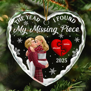 Love,Gift For Couples,Gift For Husband,Gift For Wife,Gift For Boyfriend,Gift For Girlfriend,Christmas - The Year I Found My Missing Piece Kissing Couples 3D - Personalized Glass Ornament