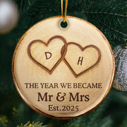 Gift For Couples,Gift For Husband,Gift For Wife,Gift For Boyfriend,Gift For Girlfriend,Anniversary,Wedding Anniversary,Love - The Year We Became Mr & Mrs Initial Letter - Personalized Circle Ceramic Ornament