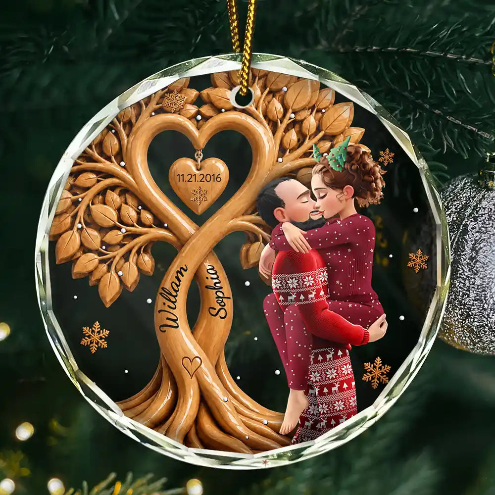 Anniversary,Christmas,Romantic,Gift For Couples,Vector - Kissing Couple Under Heart Tree - Personalized Circle Glass Ornament