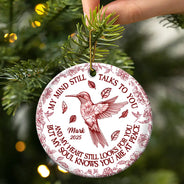 Sad, Memorial, Family, Parents, Gift For Grandparents, Christmas - Memorial My Mind Still Talks To You Toile - Personalized Circle Ceramic Ornament