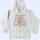 Cat Mom,Cat Lovers,Pet Lovers - Cat Mom Floral - Personalized T Shirt
