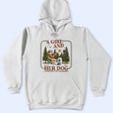 Dog Lovers, Dog Mom, Dog Dad, Camping, Happy - Retro Camping A Bond That Can't Be Broken - Personalized T Shirt