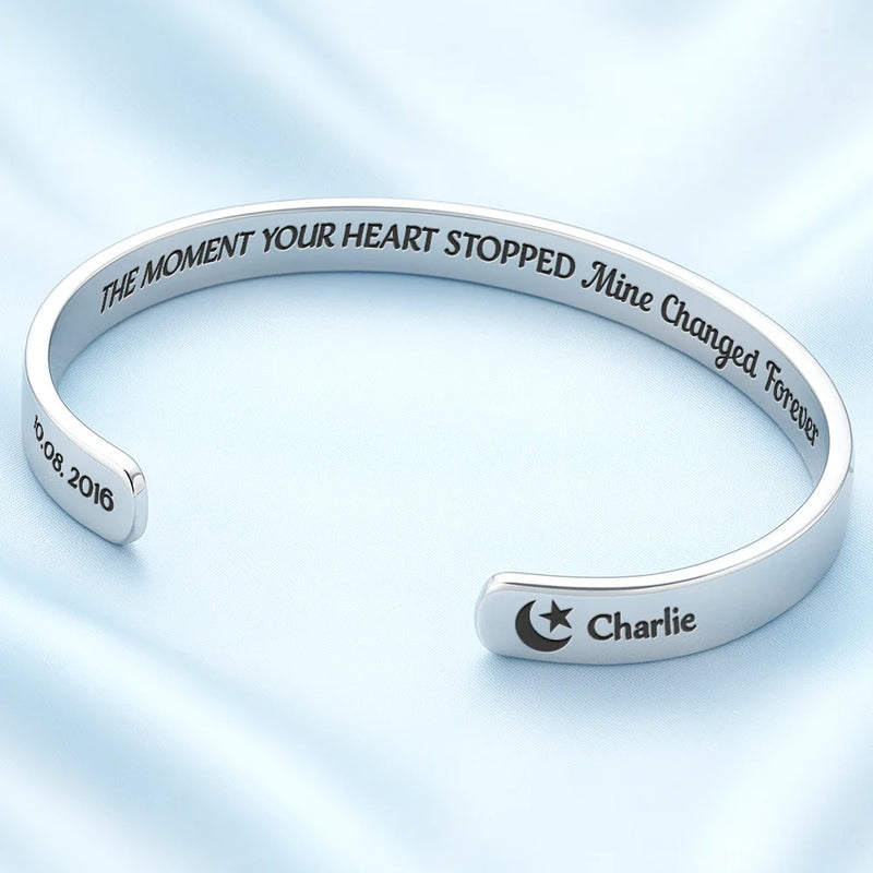 Memorial,Pet Lovers,Pet Mom,Pet Dad,Cat Lovers,Cat Mom,Cat Dad,Dog Lovers,Dog Mom,Dog Dad,Sad - The Moment Your Heart Stopped - Personalized Bangle Bracelet Cuff
