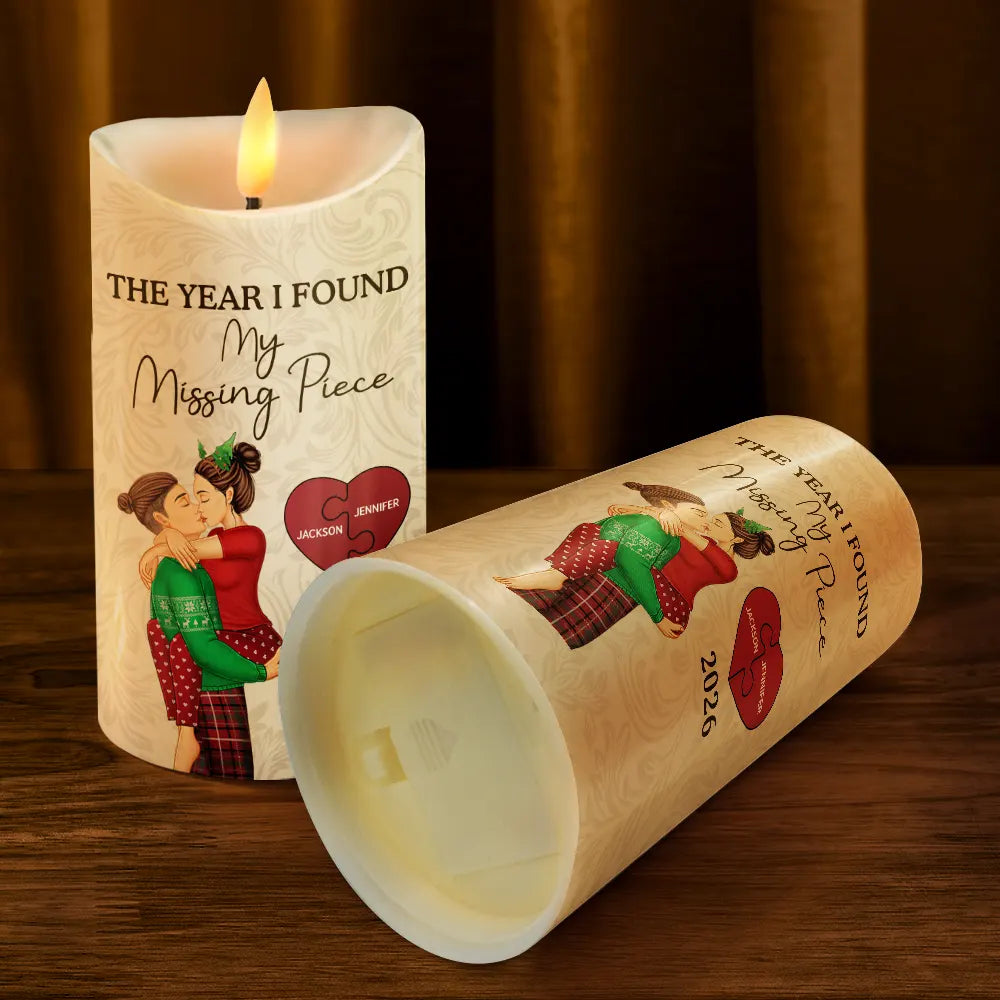 Christmas,Love,Gift For Couples,Gift For Husband,Gift For Wife,Gift For Boyfriend,Gift For Girlfriend,Anniversary - The Year I Found My Missing Piece Kissing Couples - Personalized Flameless LED Candle