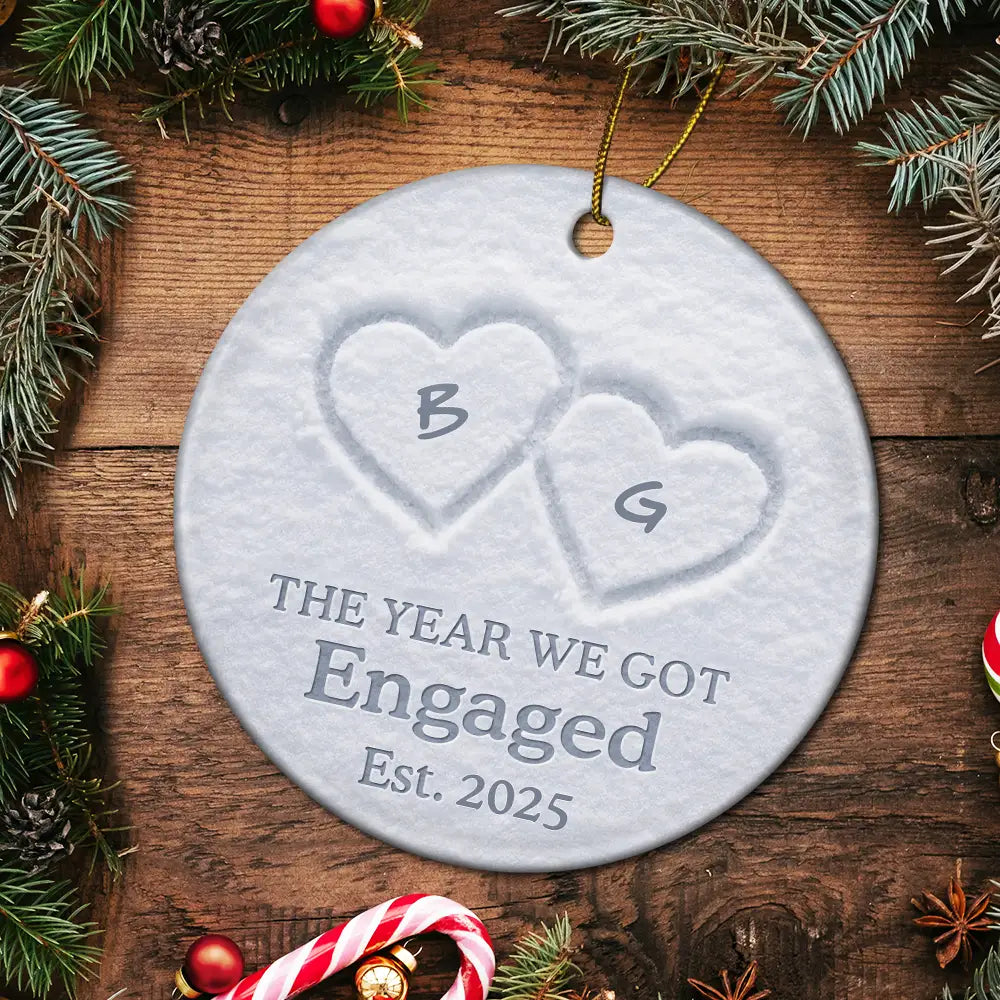 Gift For Couples,Gift For Husband,Gift For Wife,Gift For Boyfriend,Gift For Girlfriend,Anniversary,Wedding Anniversary,Love - The Year We Became Mr & Mrs Initial Letter - Personalized Circle Ceramic Ornament